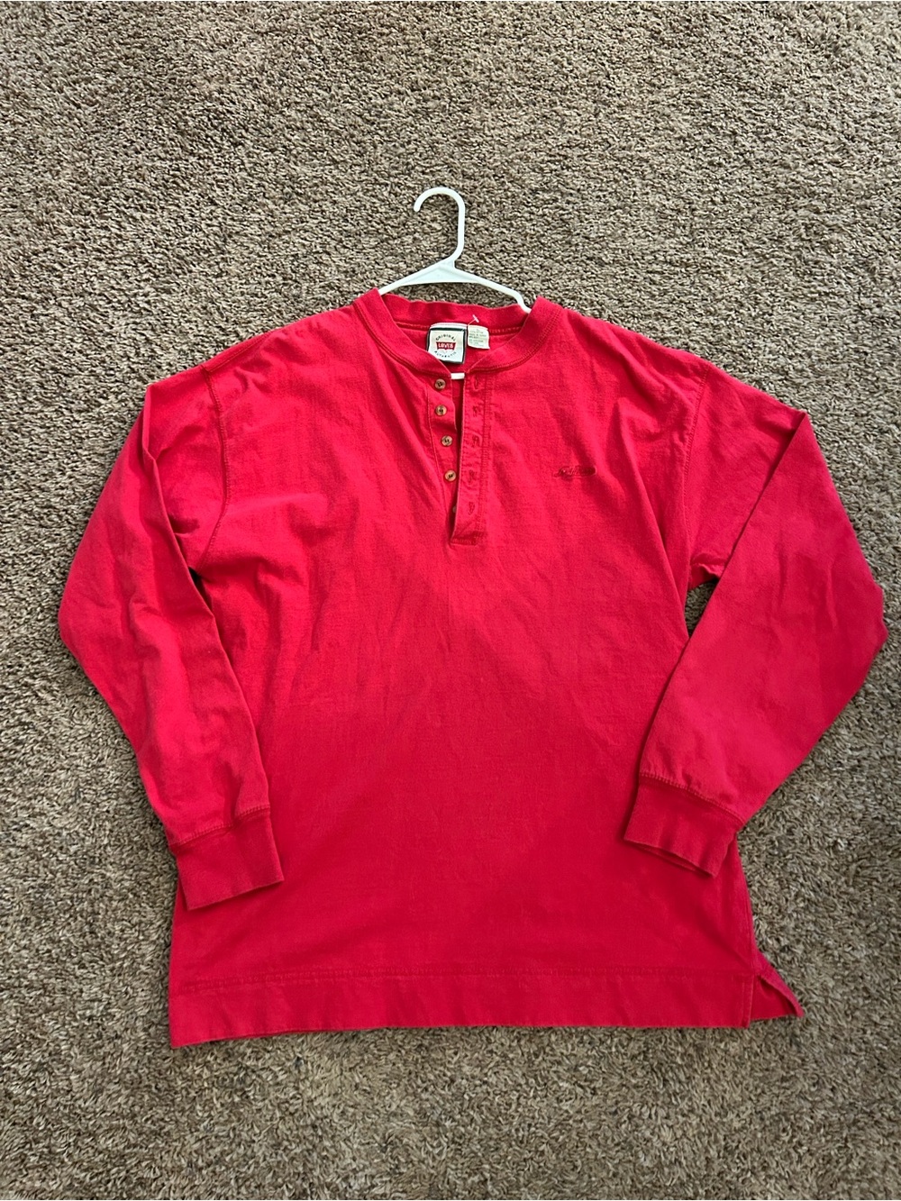 Men’s vintage Levi’s Henley size large long sleeve red shirt